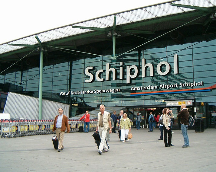 Advies: maximaal 500.000 vluchten voor Schiphol